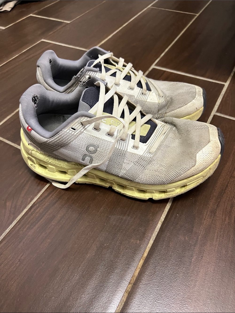 On Cloud Running Shoes - Light Gray with Yellow Sole